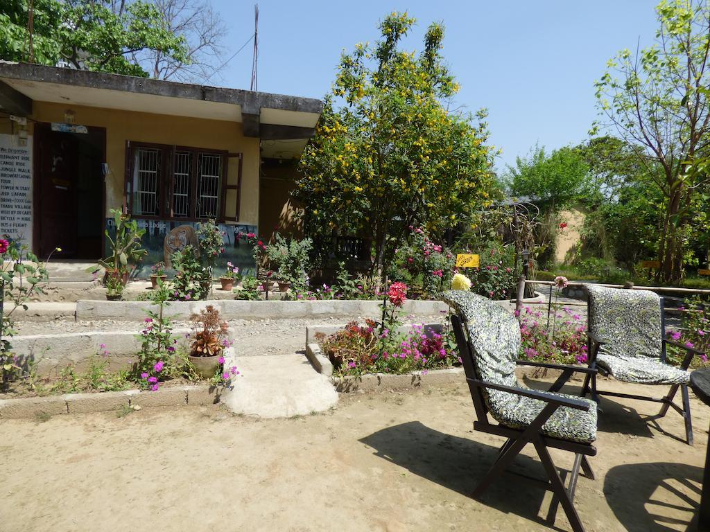 Chitwan Gaida Lodge Sauraha Kültér fotó