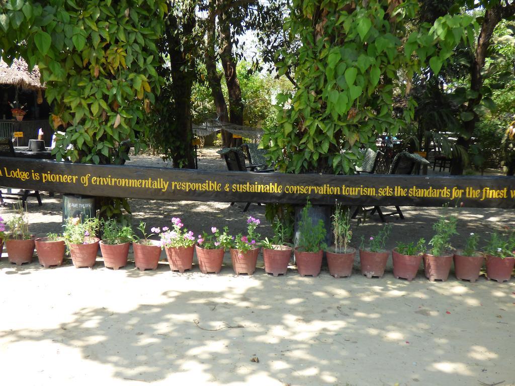 Chitwan Gaida Lodge Sauraha Kültér fotó