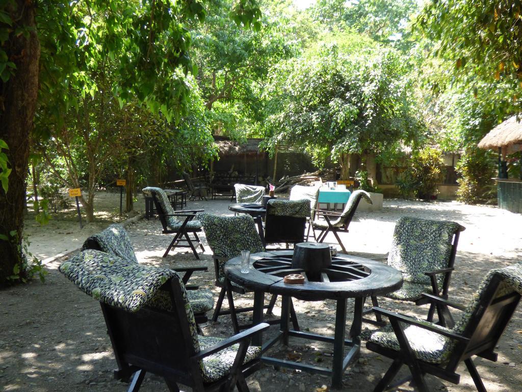 Chitwan Gaida Lodge Sauraha Kültér fotó